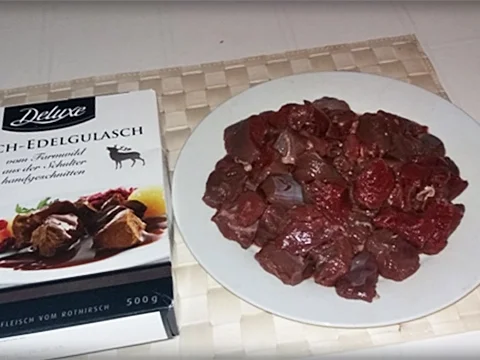Hirsch-Edelgulasch mit Waldbeeren verfeinert - Rezept - Bild Nr. 267