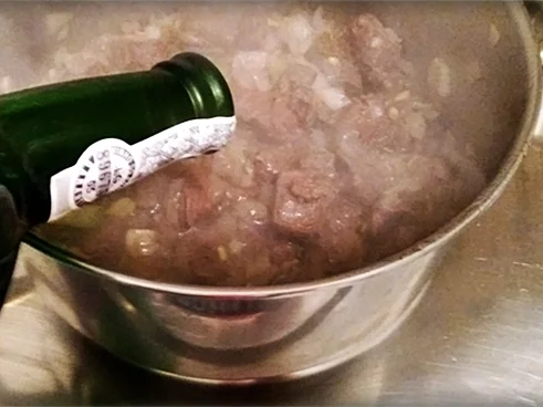 Hirsch-Edelgulasch mit Waldbeeren verfeinert - Rezept - Bild Nr. 272