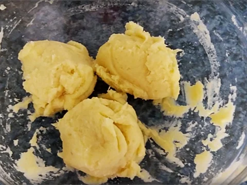 Hirsch-Edelgulasch mit Waldbeeren verfeinert - Rezept - Bild Nr. 277