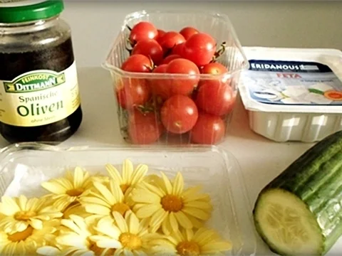 Sommersalat mit Essbaren Blüten & Dressing - Rezept - Bild Nr. 267