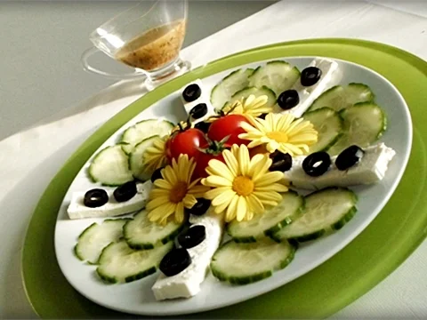 Sommersalat mit Essbaren Blüten & Dressing - Rezept - Bild Nr. 275