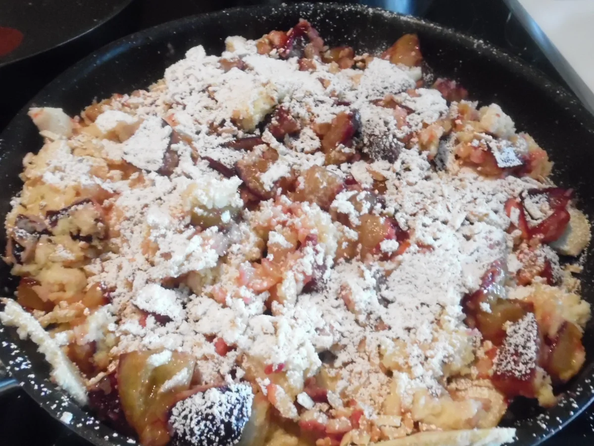 Zwetschgen-Schmarrn mit Eierlikör-Quark - Rezept - Bild Nr. 266