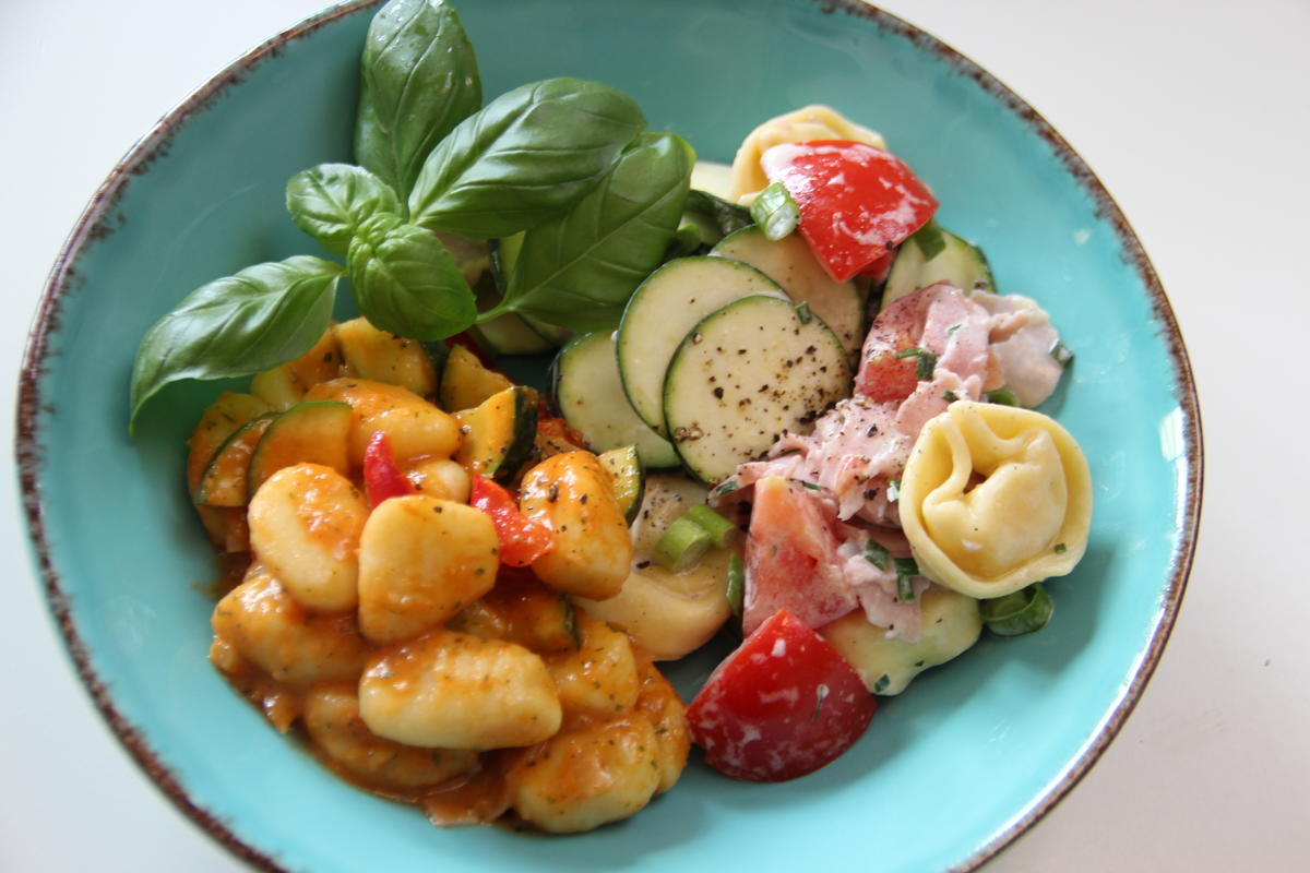 Italienische Nudelsalate: Gnocchi-Salat und Tortellini-Salat - Rezept - Bild Nr. 265