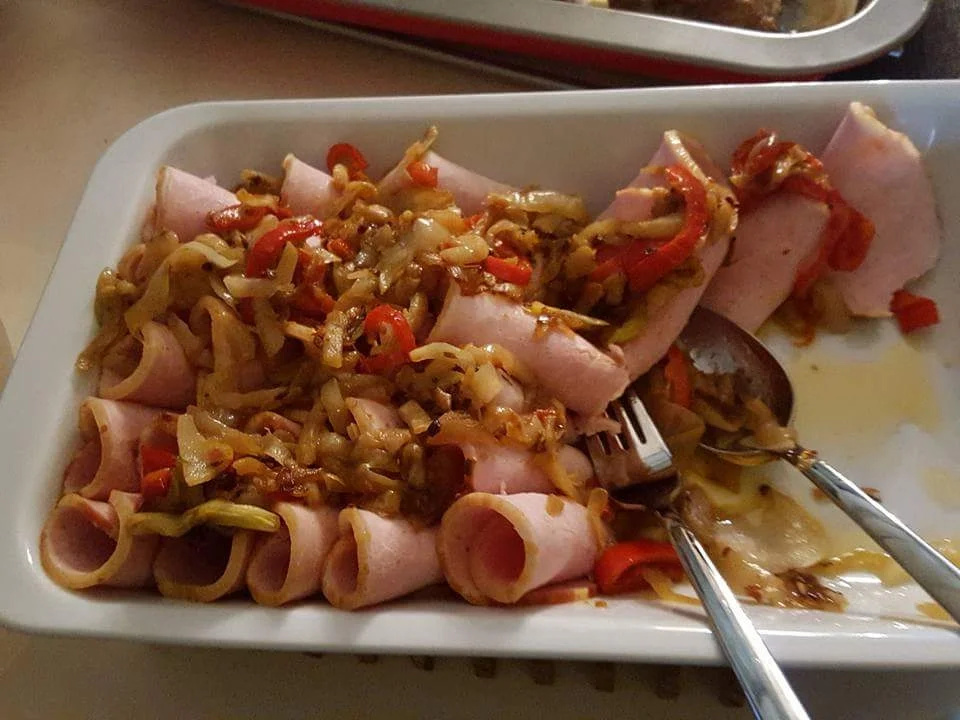 Rezept: Kassler mit pikanten Schmorzwiebeln und Spitzpaprika Bild Nr. 265 Kassler mit pikanten Schmorzwiebeln und Spitzpaprika - Rezept - Bild Nr. 265