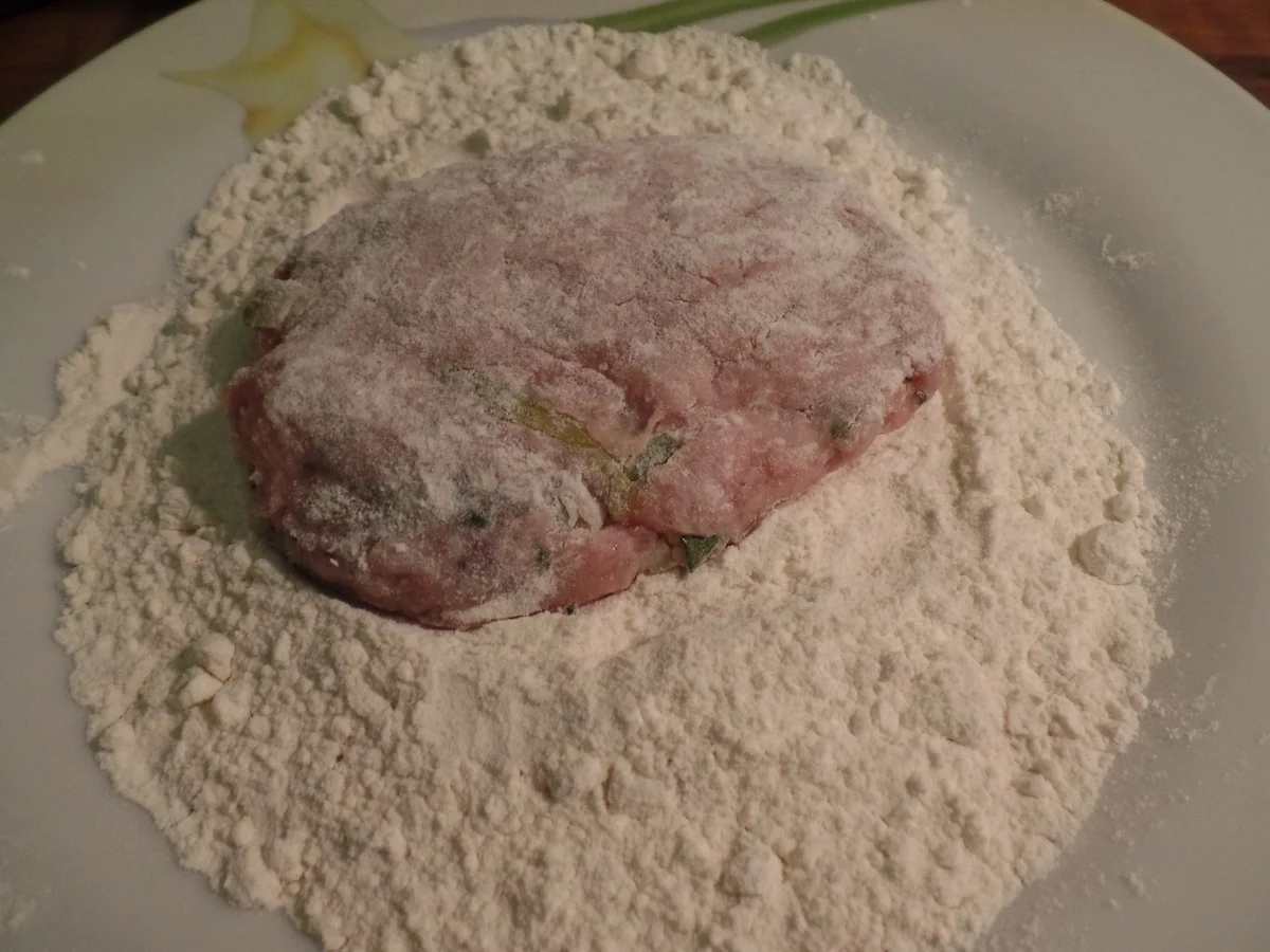 Bratwurstschnitzel mit Gurkensalat - Rezept - Bild Nr. 298