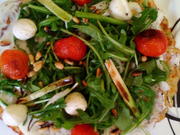 Käsefladen mit Rucola und Beiwerk - Rezept - Bild Nr. 293