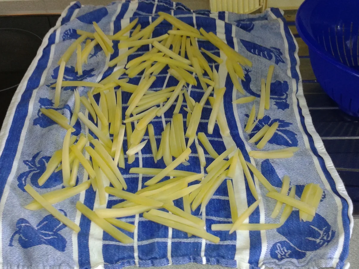 Rezept: Pommes Frites - selbst gemacht Pommes Frites - selbst gemacht - Rezept