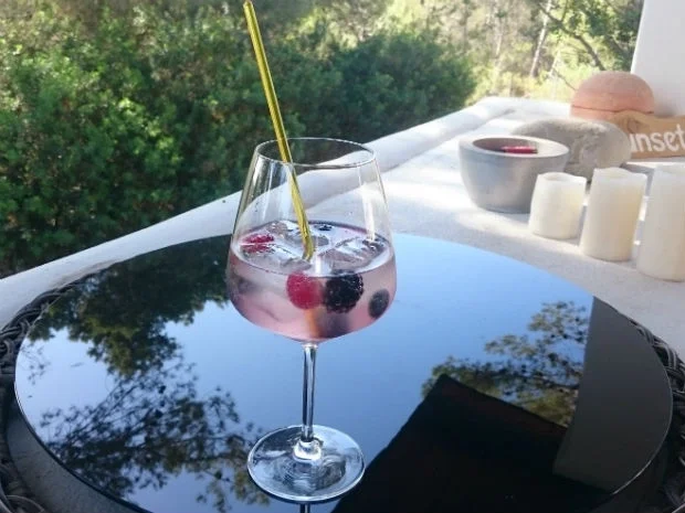 Beerenstarker Gin Tonic - Rezept