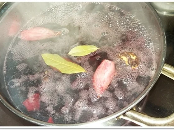 Pikante Rote-Bete-Suppe auf Rindfleischbrühe - Rezept - Bild Nr. 300