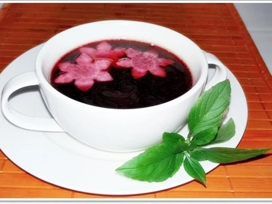 Pikante Rote-Bete-Suppe auf Rindfleischbrühe - Rezept - Bild Nr. 303