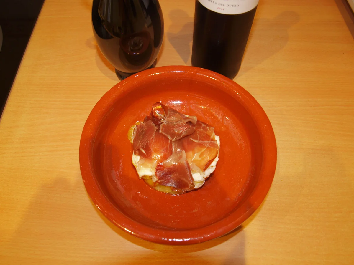 Rezept: Ei mit Serrano-Schinken und Kartoffeln (Huevos Rotos) Bild Nr. 297 Ei mit Serrano-Schinken und Kartoffeln (Huevos Rotos) - Rezept - Bild Nr. 297
