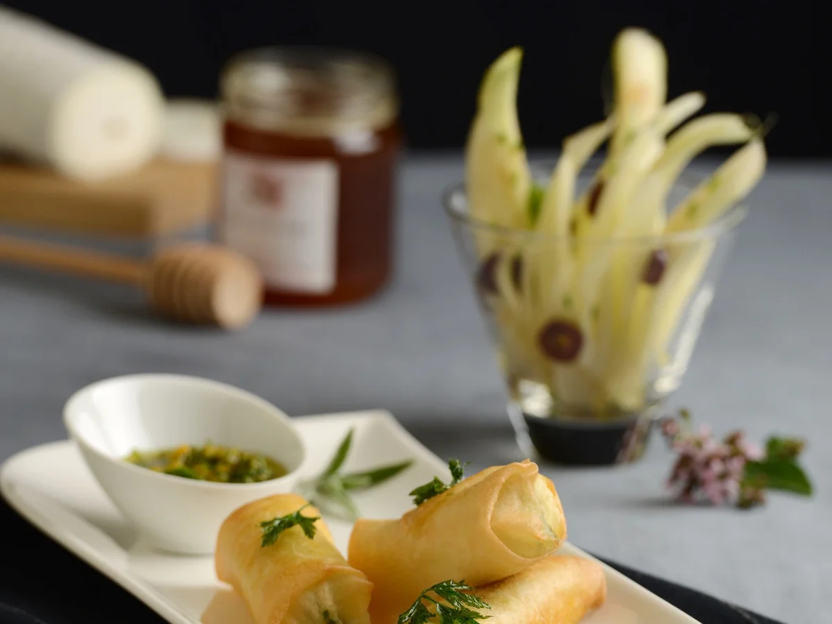 Knuspertaschen mit Sainte Maure, Honig aus der Garrigue und Orangen-Gremolata - Rezept - Bild Nr. 298