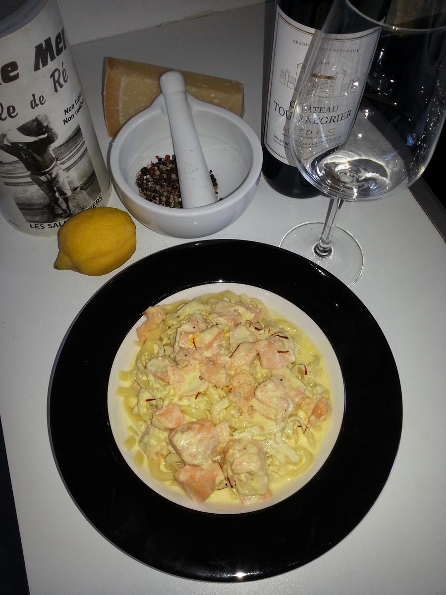 Fettuccine mit Lachs a la Ari - Rezept