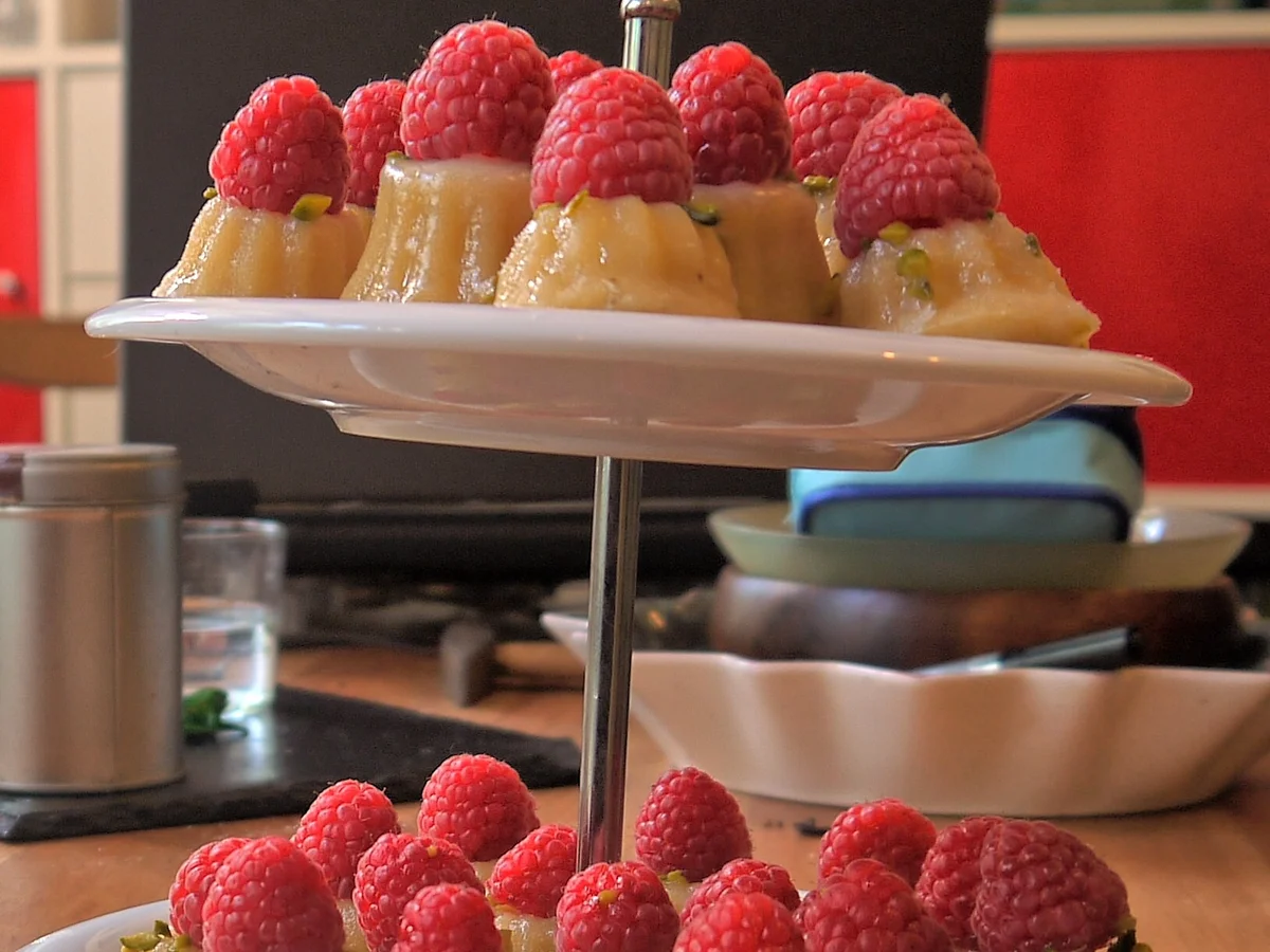 Rezept: Buttermilch-Guglhüpfer Bild Nr. 3 Buttermilch-Guglhüpfer - Rezept - Bild Nr. 3