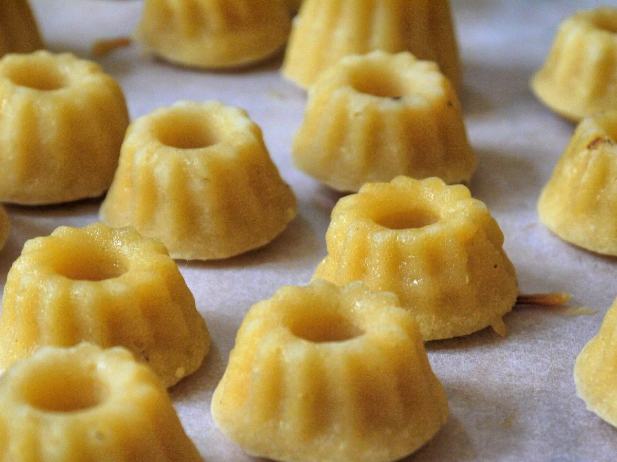 Rezept: Buttermilch-Guglhüpfer Bild Nr. 10 Buttermilch-Guglhüpfer - Rezept - Bild Nr. 10