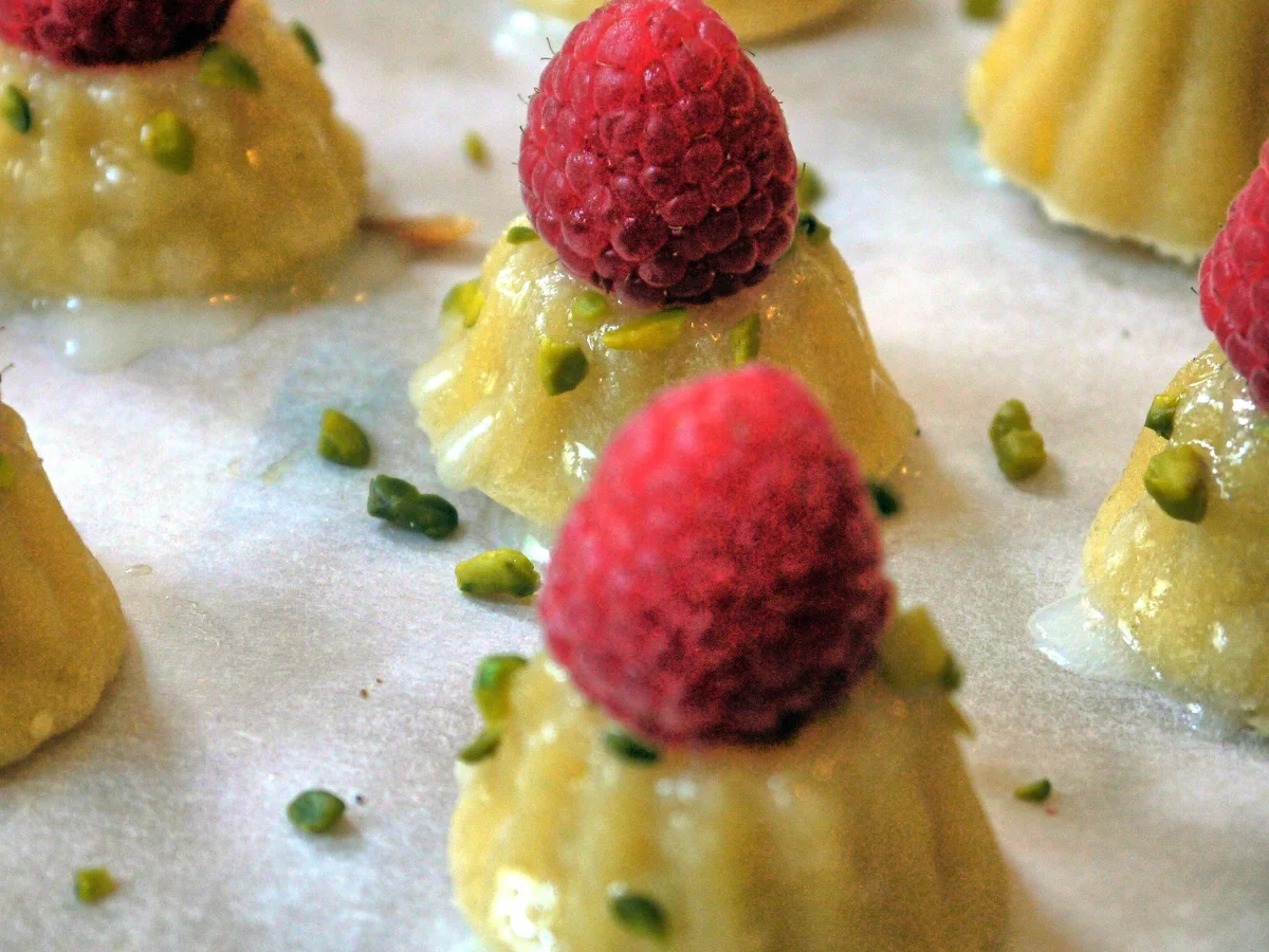 Rezept: Buttermilch-Guglhüpfer Bild Nr. 14 Buttermilch-Guglhüpfer - Rezept - Bild Nr. 14