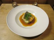 Wolfsbarsch auf Langusten-Kartoffelpüree mit Krustentiersoße - Rezept