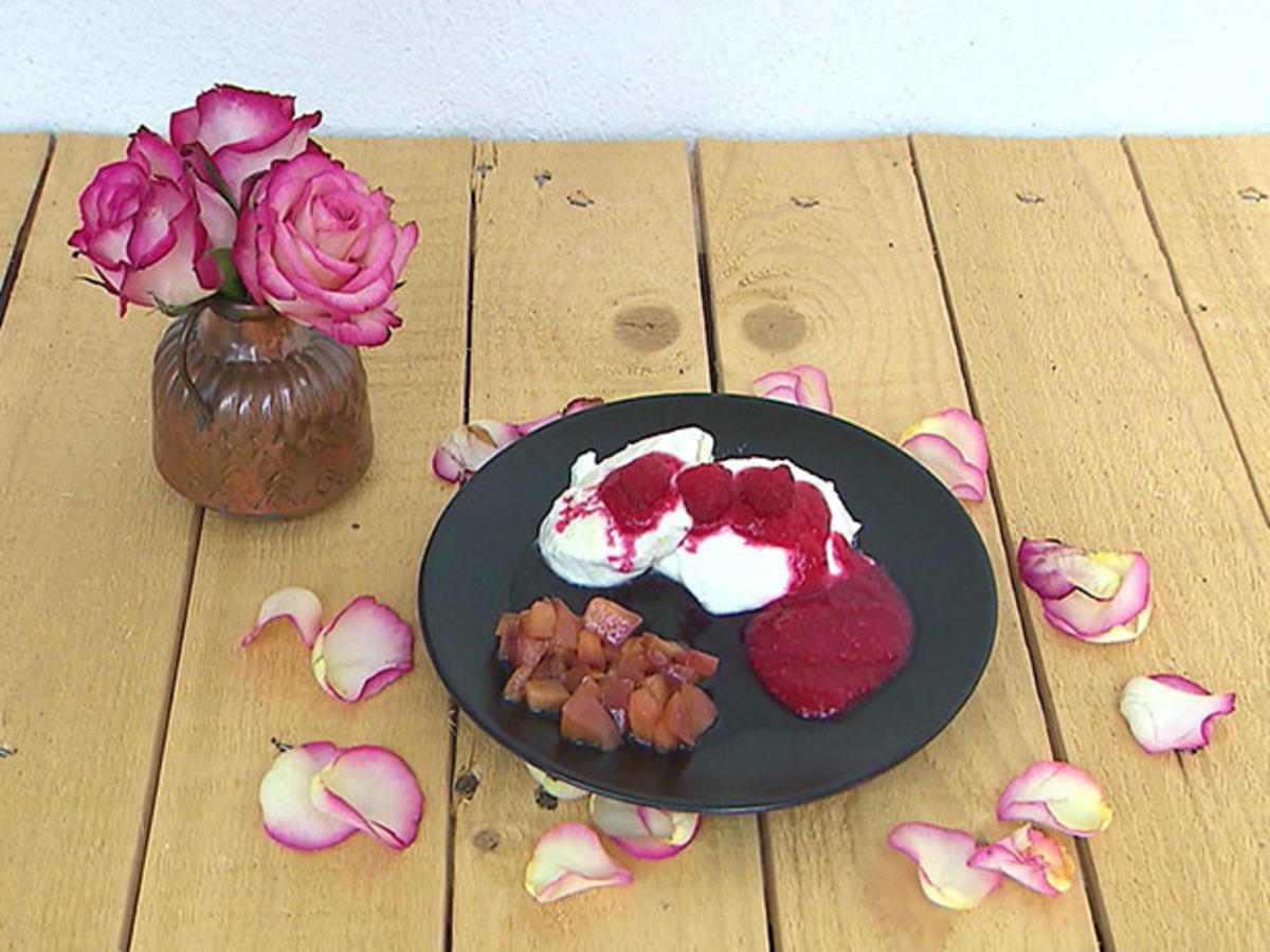 Weißes Mousse mit Honig Nektarinen und Fruchtsoße - einfach - von Das ...