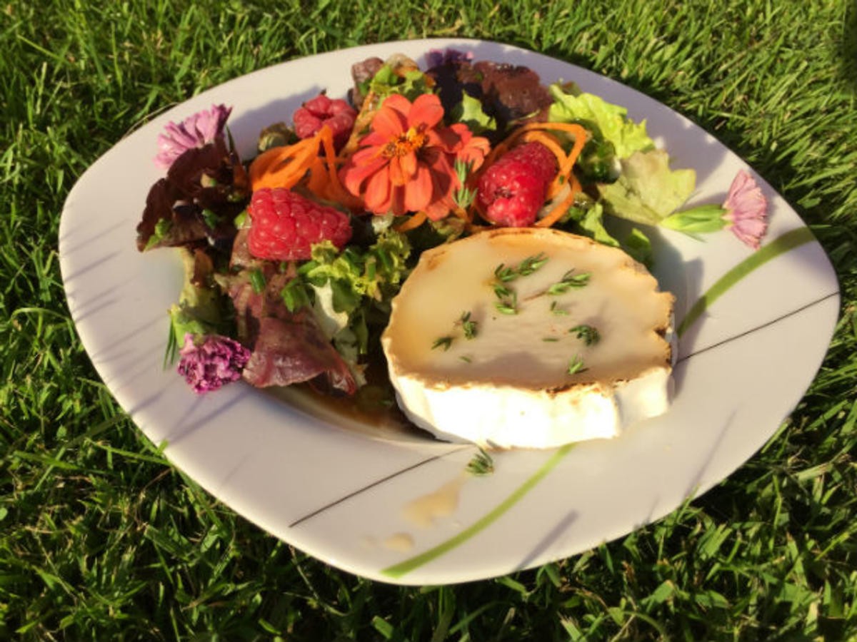 Bilder für Salat mit warmem Ziegenkäse und Honig - Rezept