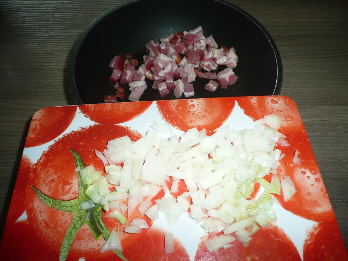 Piroggen gefüllt mit Sauerkraut + Speck. - Rezept - Bild Nr. 350