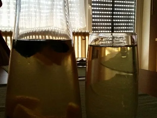 Schwarze mit Zitrone  - Rezept - Bild Nr. 339