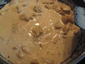 Rezept: Hähnchen mit Currysauce Hähnchen mit Currysauce - Rezept