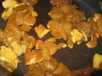 Rezept: Hähnchen mit Currysauce Bild Nr. 3 Hähnchen mit Currysauce - Rezept - Bild Nr. 3