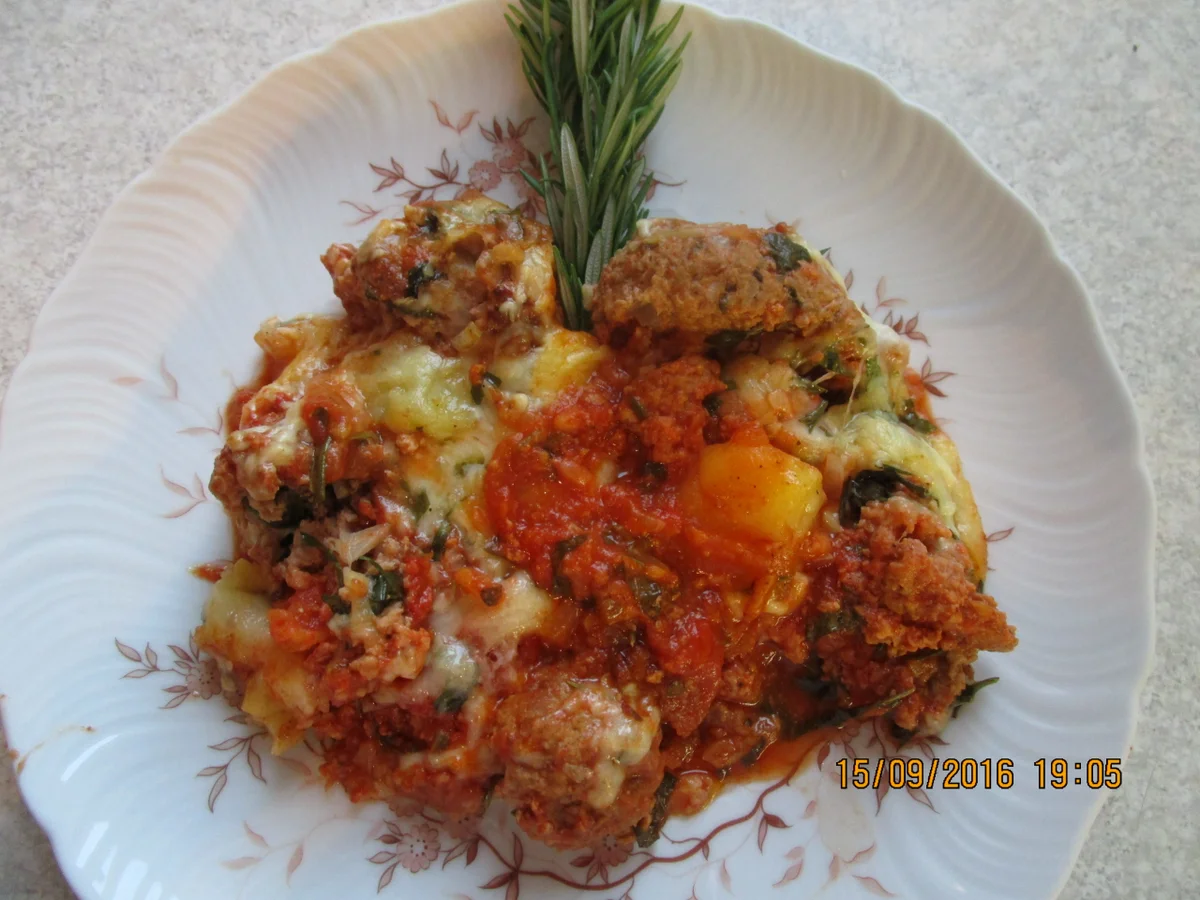 Überbackene Hackbällchen mit Tomatensauce - Rezept - Bild Nr. 356