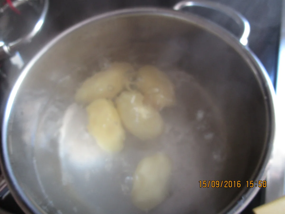 Überbackene Hackbällchen mit Tomatensauce - Rezept - Bild Nr. 363