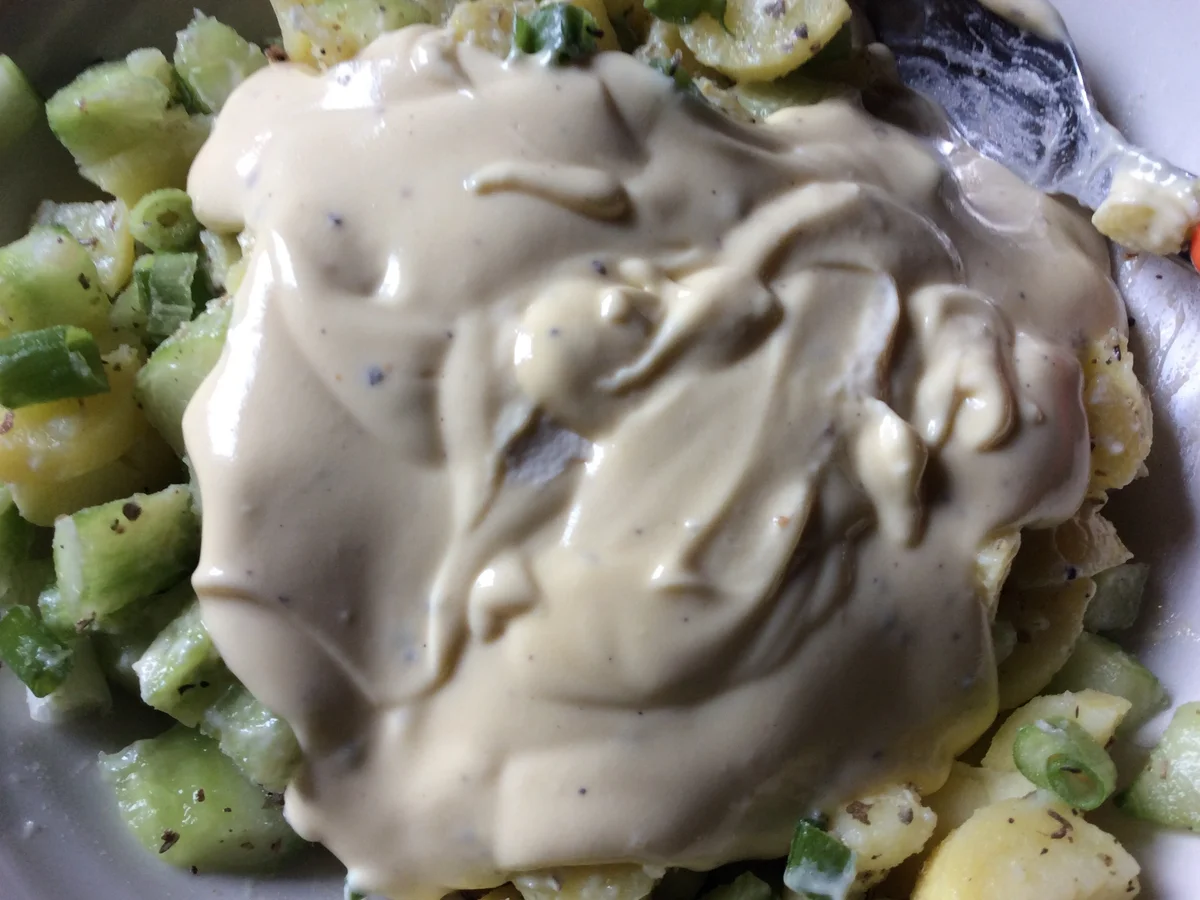 Rezept: Gurken-Kartoffel-Salat mit Mascarpone und Leindotteröl Bild Nr. 365 Gurken-Kartoffel-Salat mit Mascarpone und Leindotteröl - Rezept - Bild Nr. 365