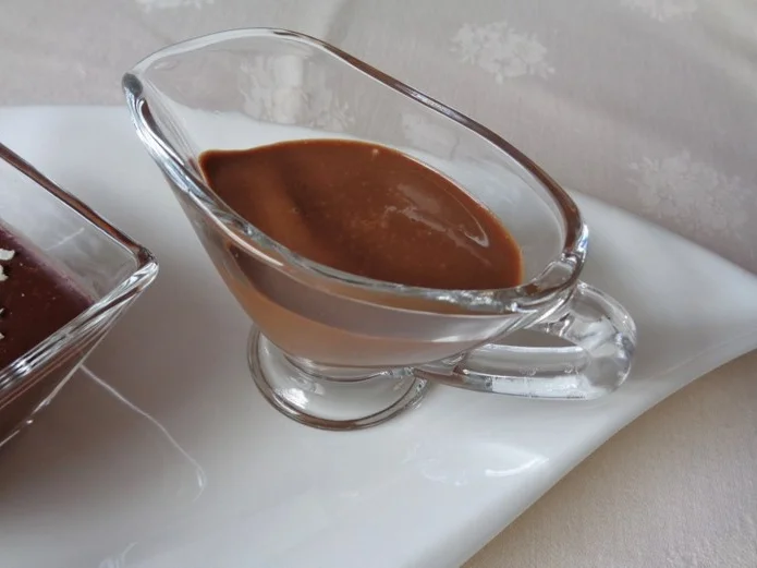 Schokoladen - Panna Cotta auf Kaffee - Schoko - Sahne - Soßenspiegel ... - Rezept - Bild Nr. 368