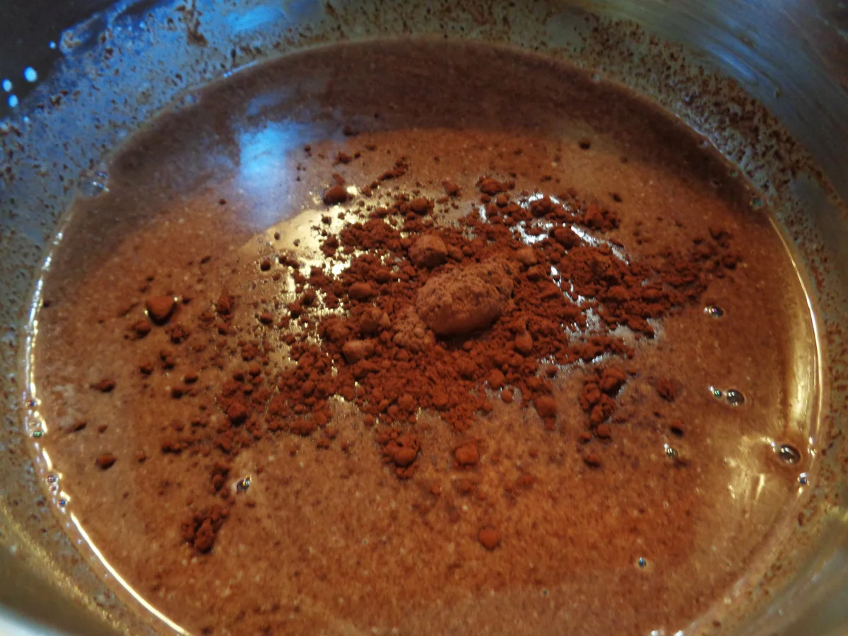 Schokoladen - Panna Cotta auf Kaffee - Schoko - Sahne - Soßenspiegel ... - Rezept - Bild Nr. 360