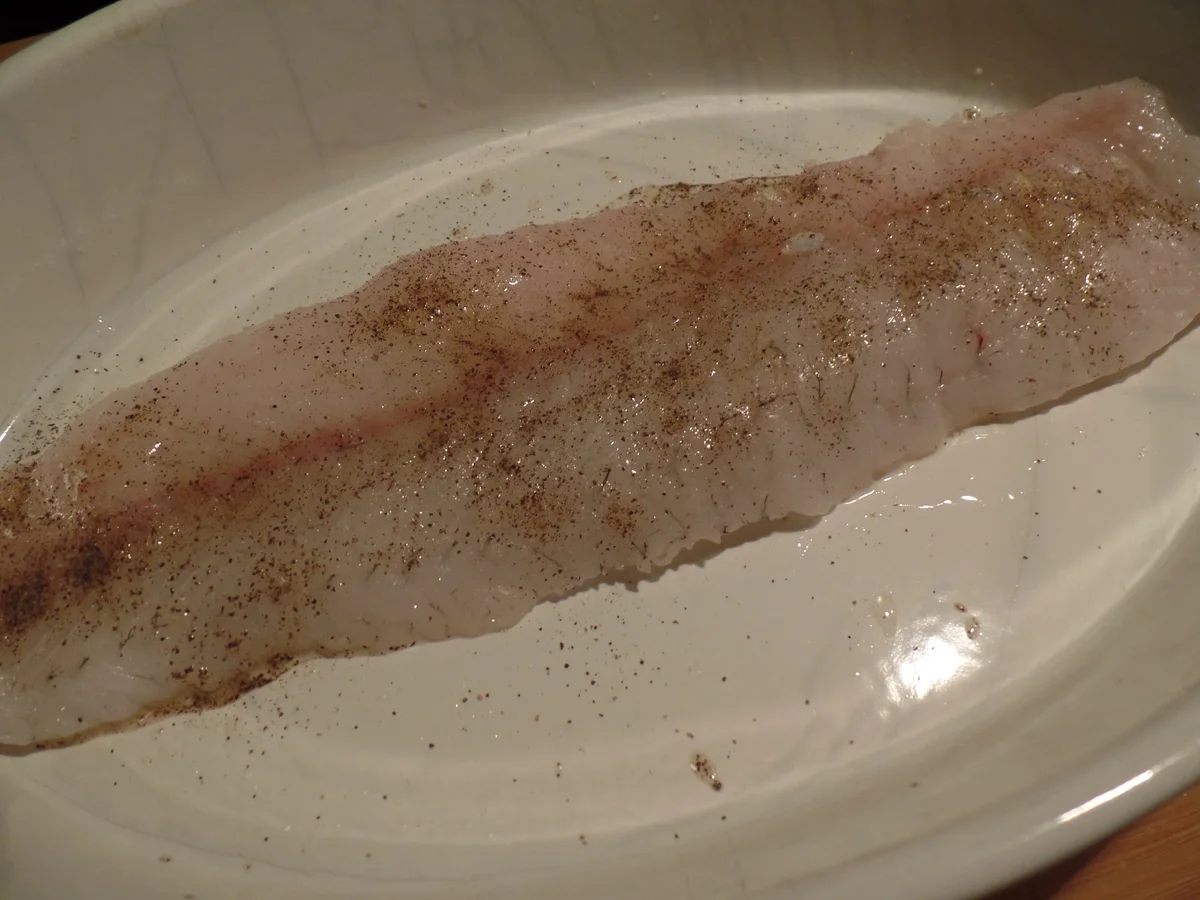 Fischfilet mit Knusperkruste und Gurkensalat - Rezept - Bild Nr. 369