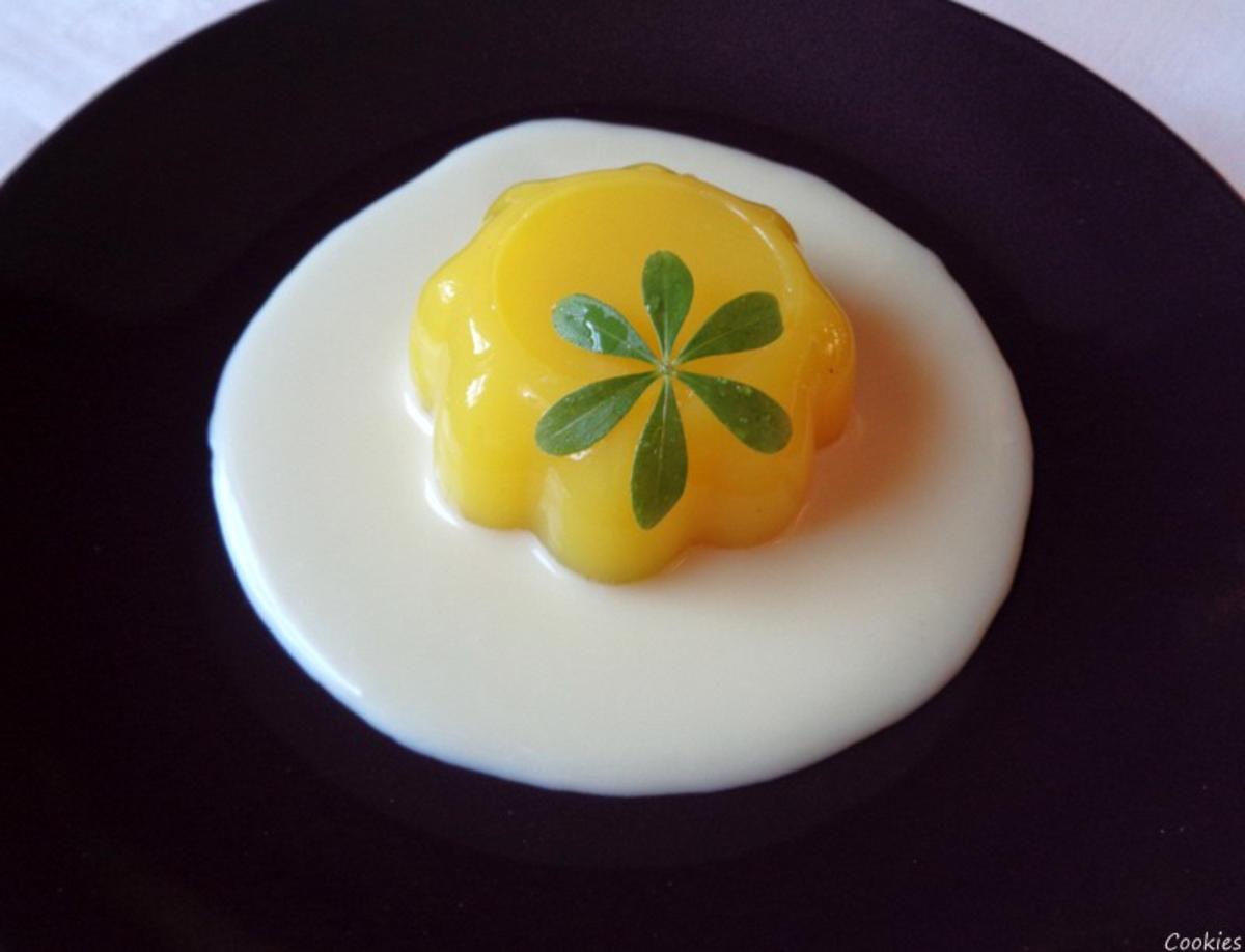 Pudding aus dem Safranbirnensud ... und weiße Schokoladen - Sahne ...
