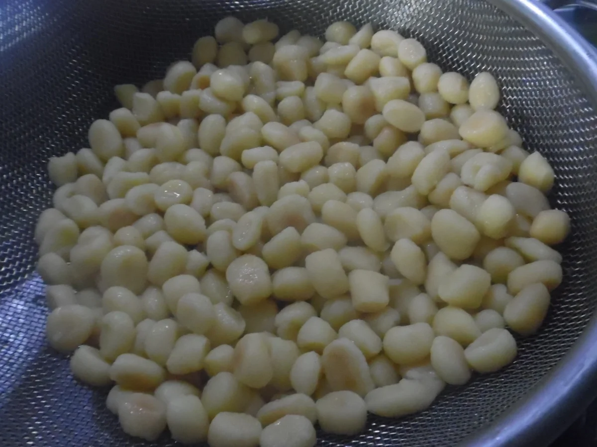 Fregola Sarda in Tomaten-Paprika-Gemüse mit Salbei-Hähnchen - Rezept - Bild Nr. 481