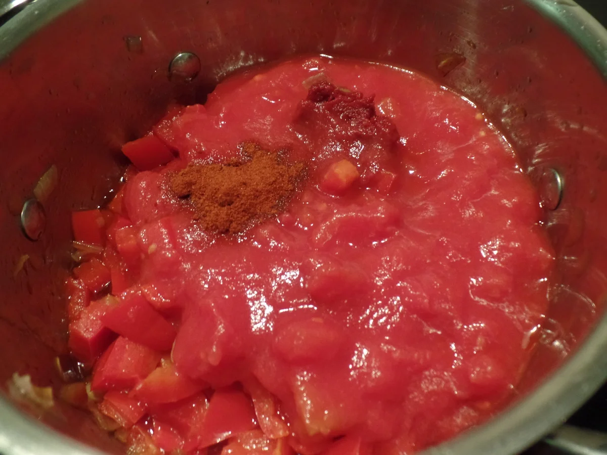 Rezept: Reis mit Tomatensauce und pochiertem Ei Bild Nr. 493 Reis mit Tomatensauce und pochiertem Ei - Rezept - Bild Nr. 493