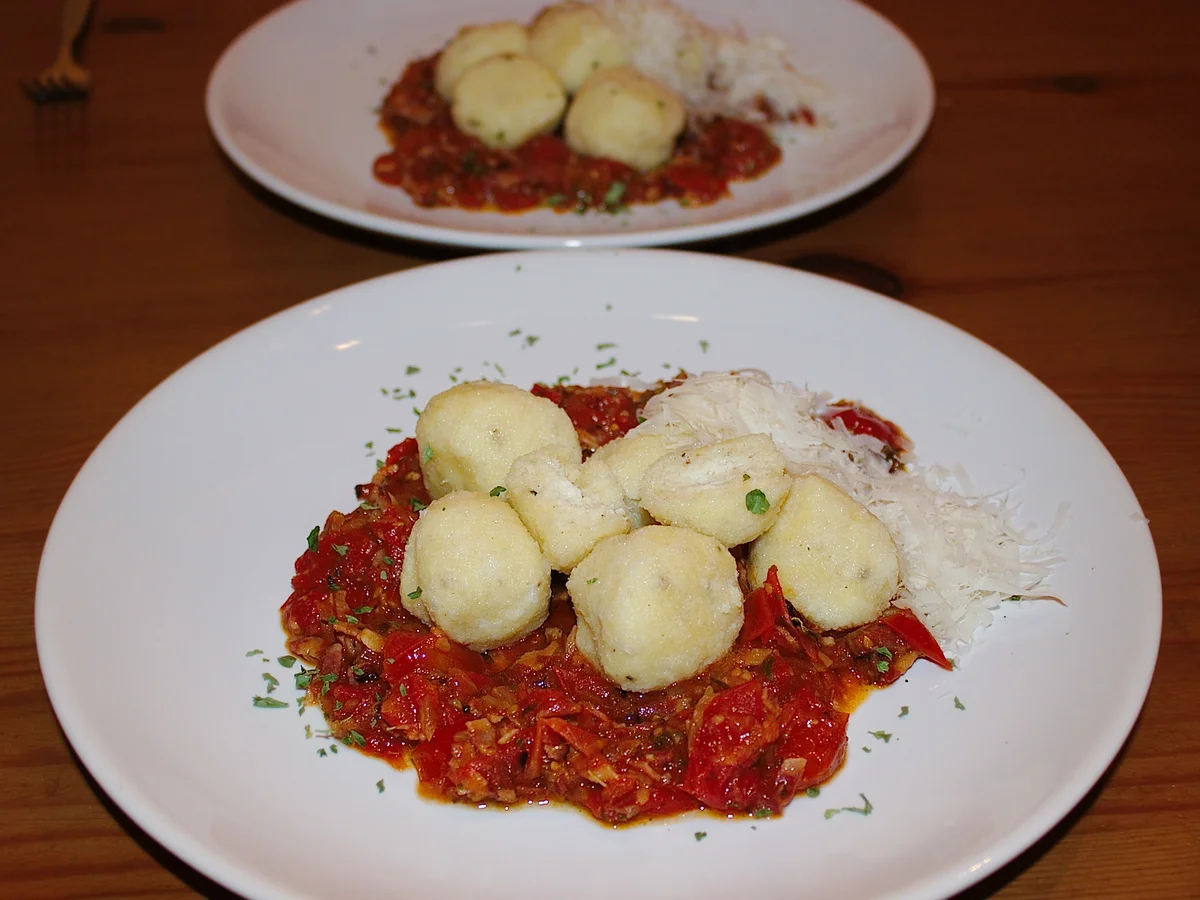 Rezept: Gnudi mit Schmortomaten-Ragout Bild Nr. 505 Gnudi mit Schmortomaten-Ragout - Rezept - Bild Nr. 505