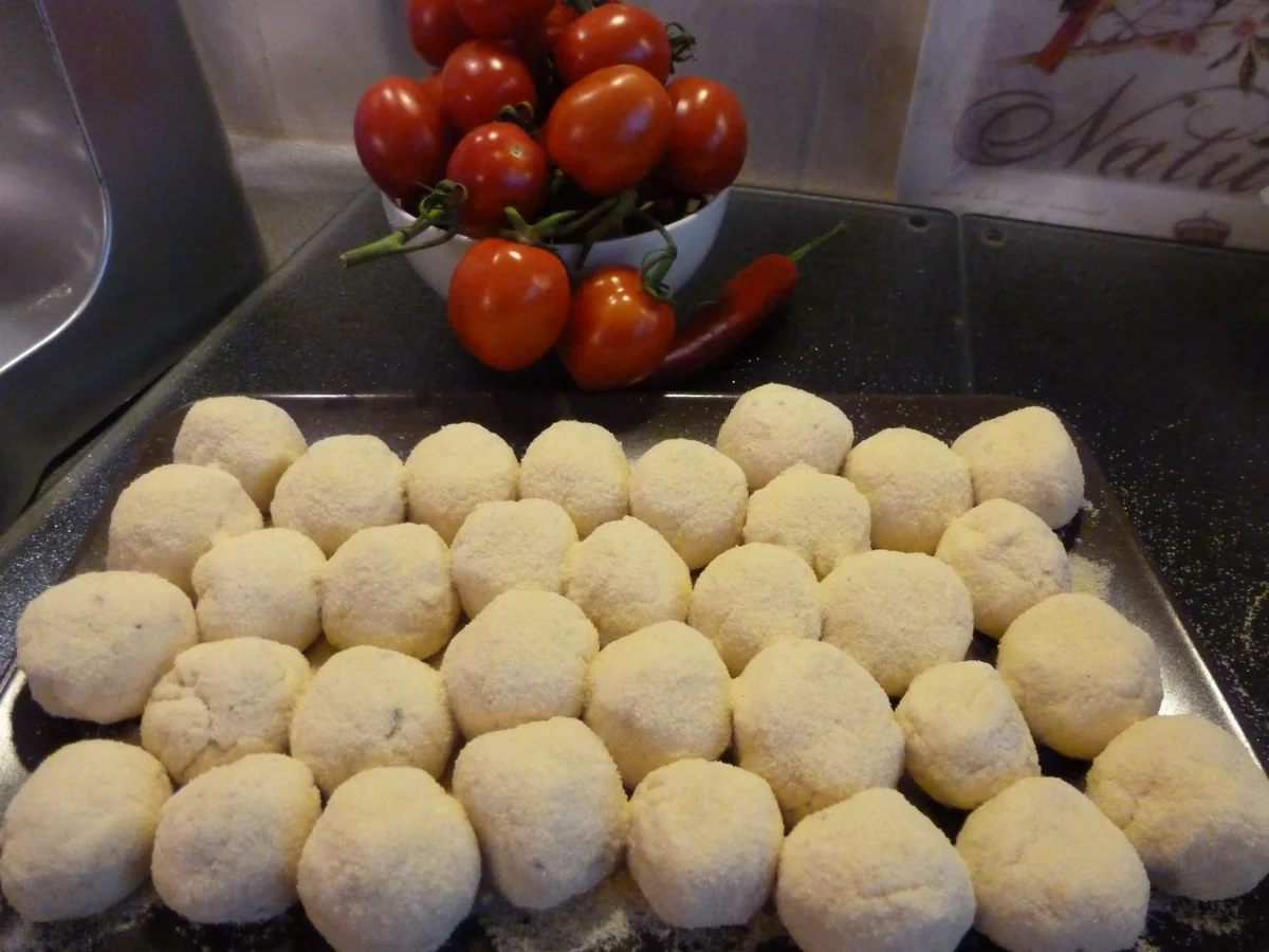 Rezept: Gnudi mit Schmortomaten-Ragout Bild Nr. 505 Gnudi mit Schmortomaten-Ragout - Rezept - Bild Nr. 505