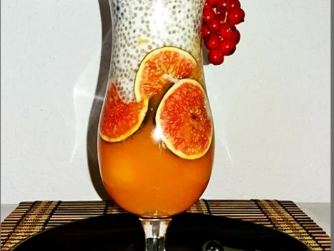 Chia- Cantaloupe Pudding/Jelly  mit Früchten verfeinert - Rezept - Bild Nr. 512