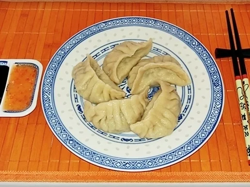 Chinesische Schnittlauch Dumplings mit selbstgemachter Thai  Chilisauce - Rezept - Bild Nr. 515