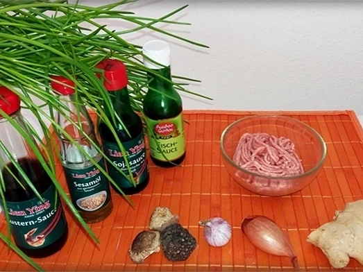 Chinesische Schnittlauch Dumplings mit selbstgemachter Thai  Chilisauce - Rezept - Bild Nr. 516