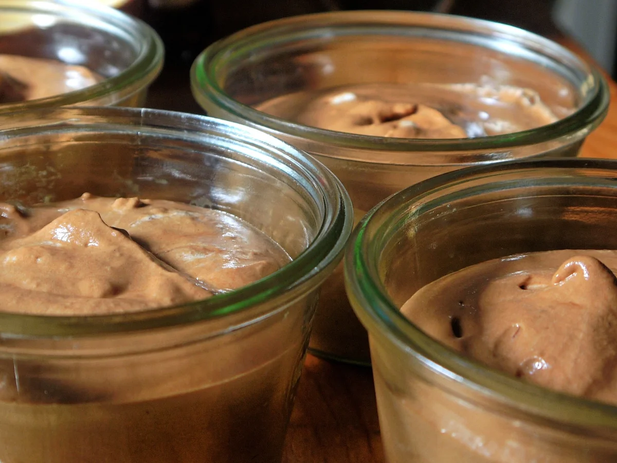 Chocolate Voila mit Weinbrandbirnen - Rezept - Bild Nr. 536