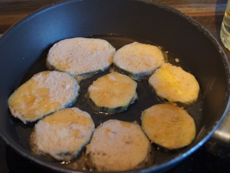 Rezept: Gebratene Zucchini Bild Nr. 529 Gebratene Zucchini - Rezept - Bild Nr. 529