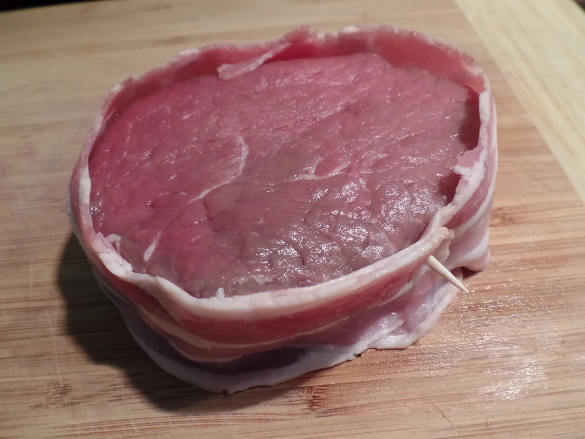 Rinderfilet mit selbstgemachtem Rotkohl und Pfeffersauce - Rezept - Bild Nr. 542