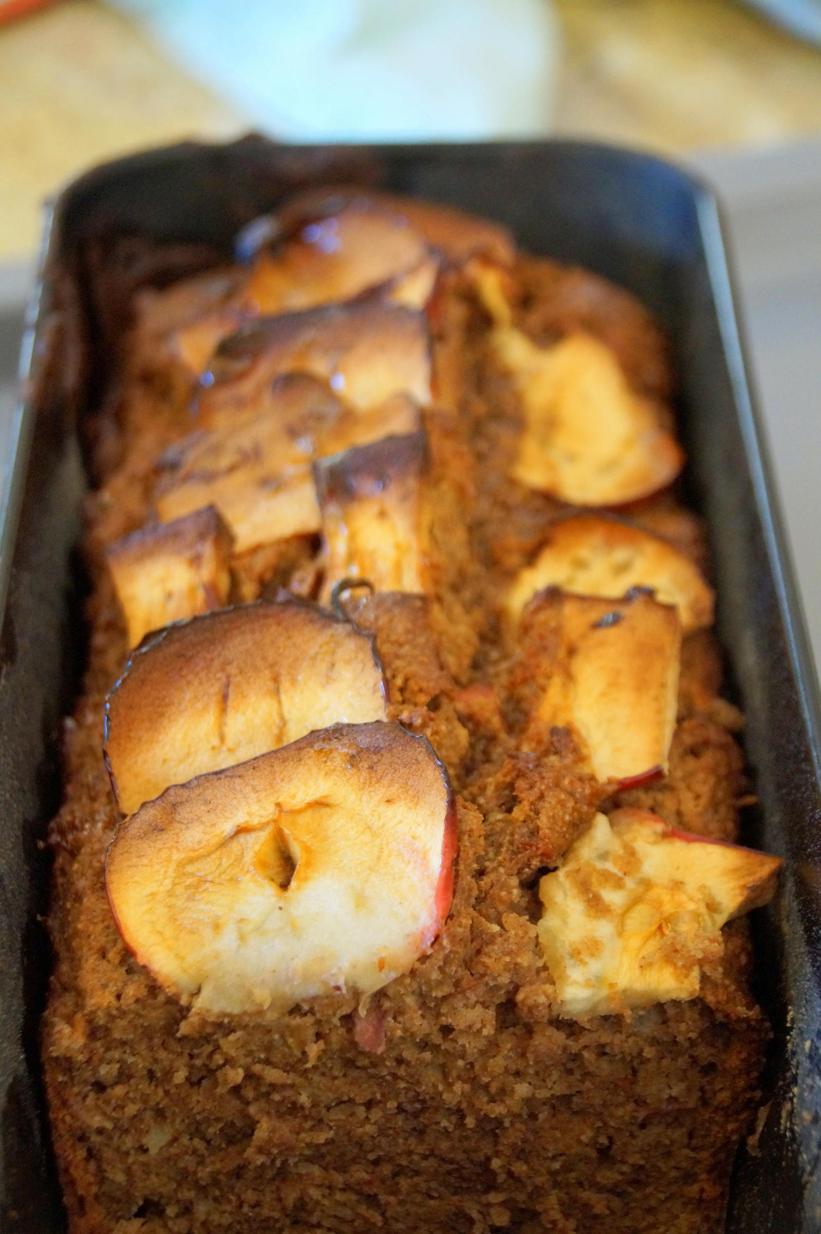 Apfelkuchen oder -brot; saftiger Rührkuchen - Rezept Eingereicht von
Sri_Devi