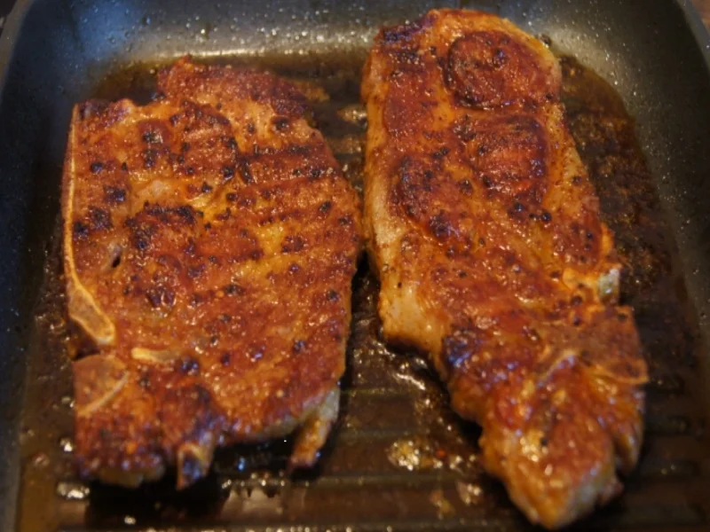 Grillkotelett –Arizona- mit Knoblauch-Pimentos und Austernpilzen - Rezept - Bild Nr. 555