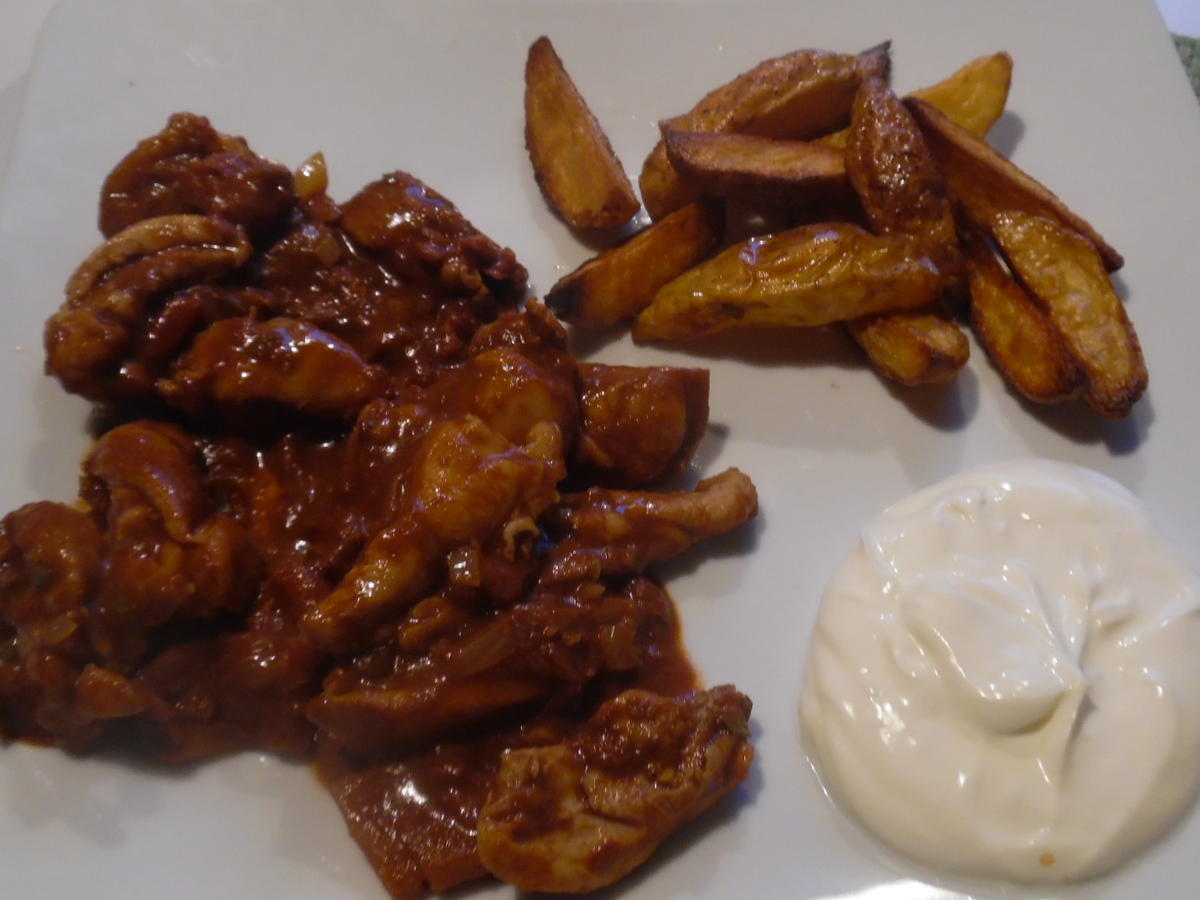 Mexikanisches Hühnchen in scharfer Schoko-Chili-Sauce (Mole) - Rezept ...