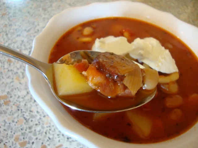 Bohnen-Gemüsetopf mit deftiger Einlage - Rezept - Bild Nr. 562