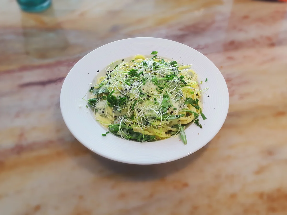 Rezept: Spaghetti mit Kräuter-Rahm Sauce Bild Nr. 563 Spaghetti mit Kräuter-Rahm Sauce - Rezept - Bild Nr. 563