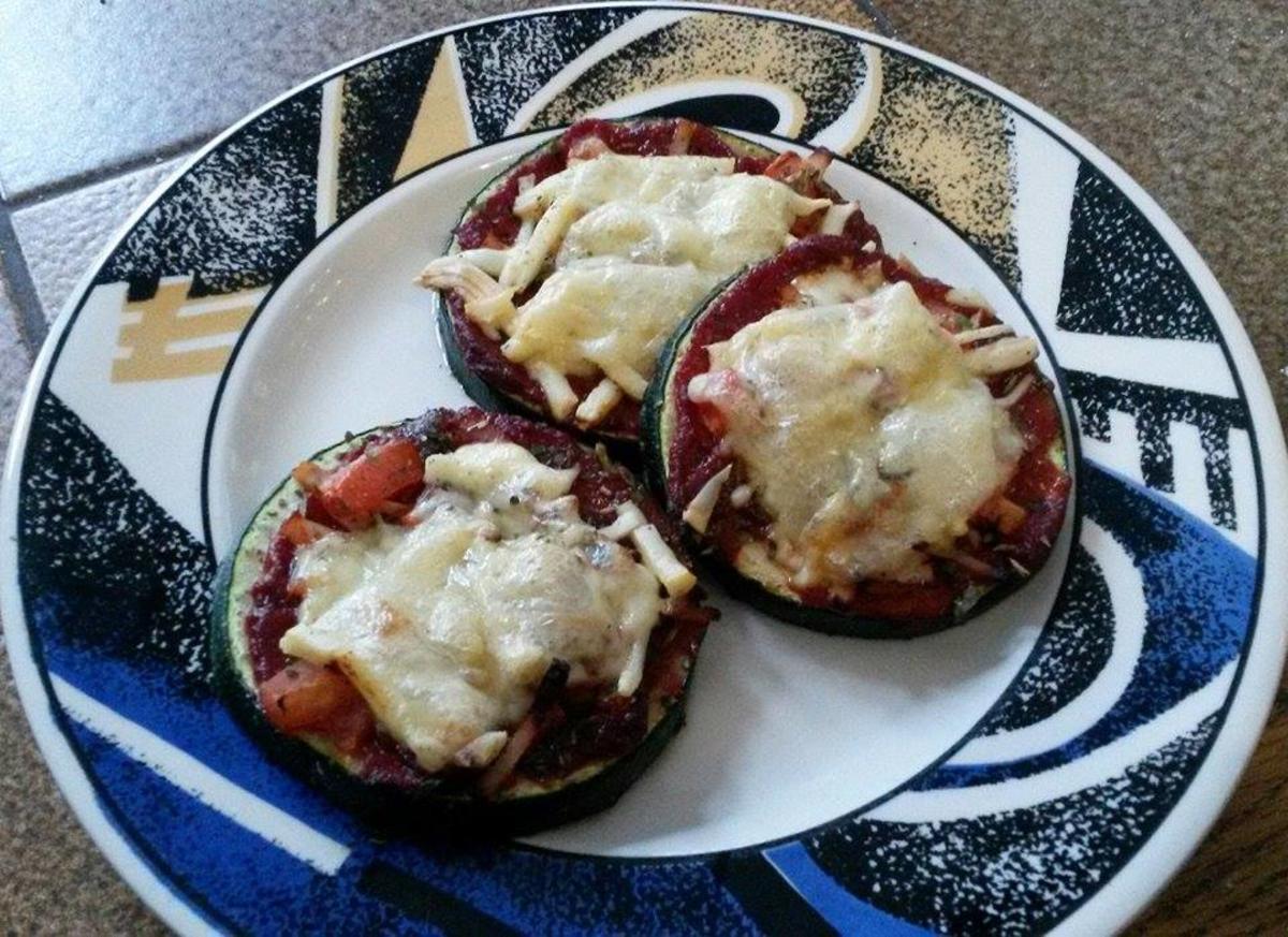 Bilder für Zucchini Pizza - Rezept